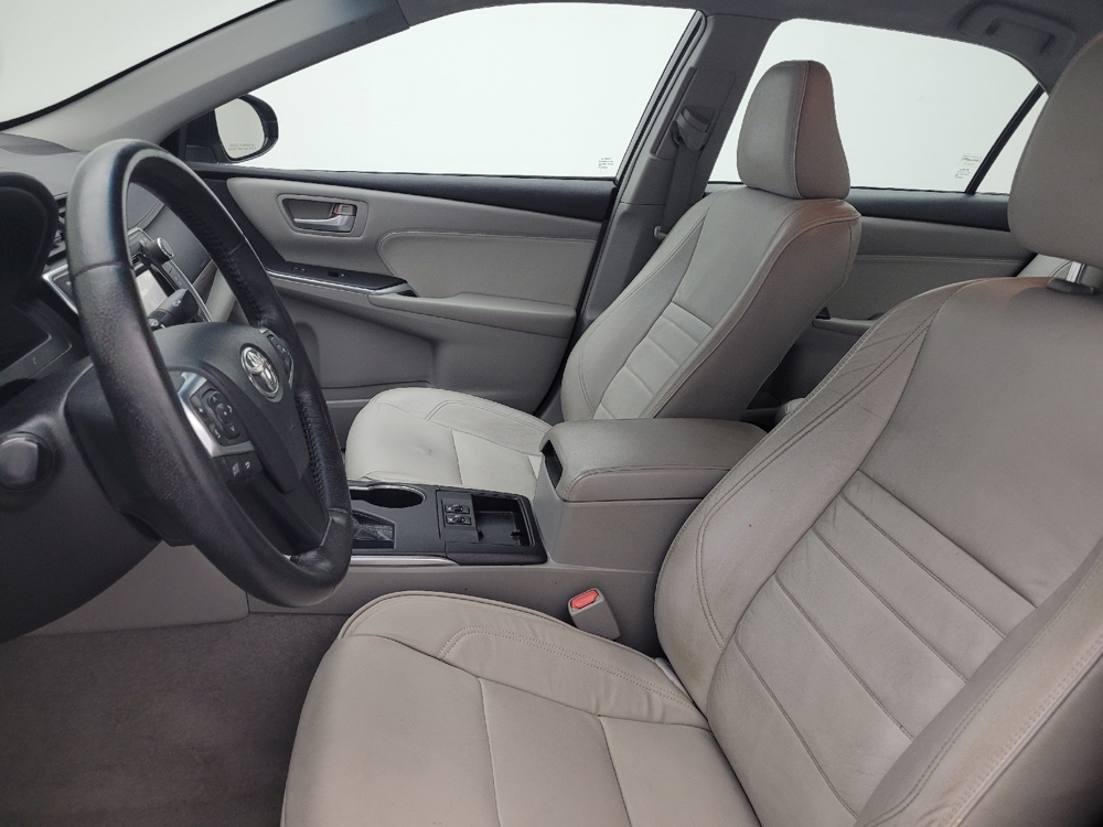 2016 Toyota Camry XLE - Photo 13