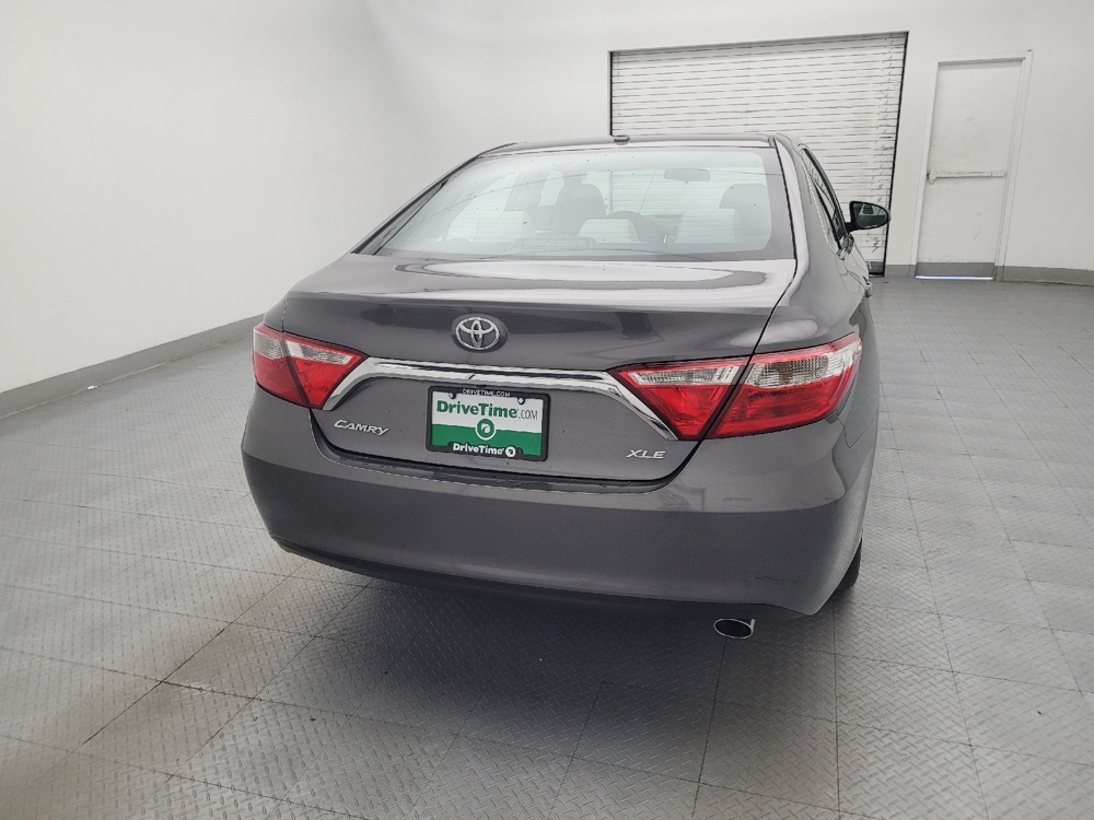 2016 Toyota Camry XLE - Photo 6