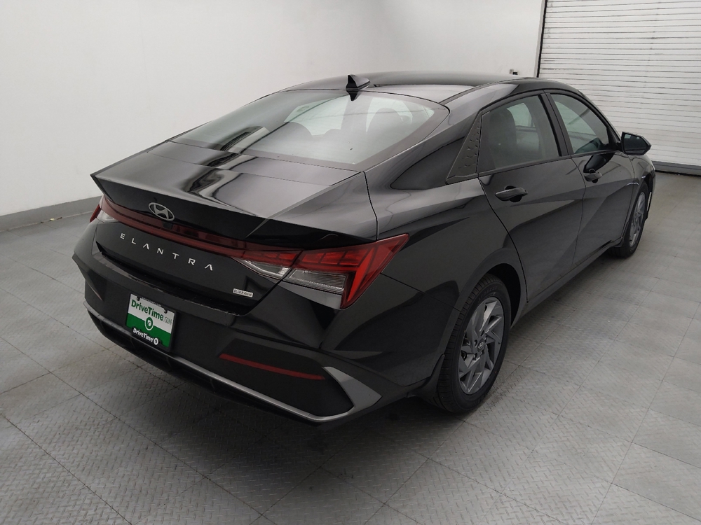 2024 Hyundai Elantra Blue - Photo 7