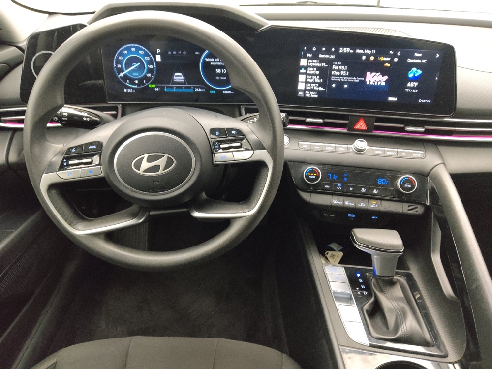 2024 Hyundai Elantra Blue - Photo 17