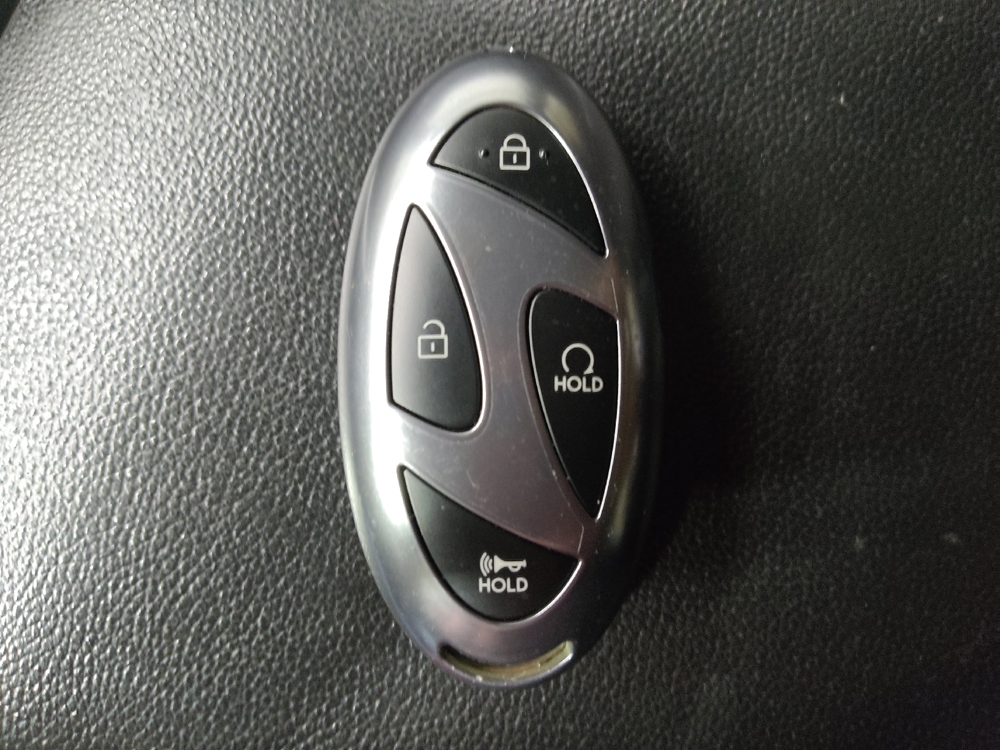 2024 Hyundai Elantra Blue - Photo 25