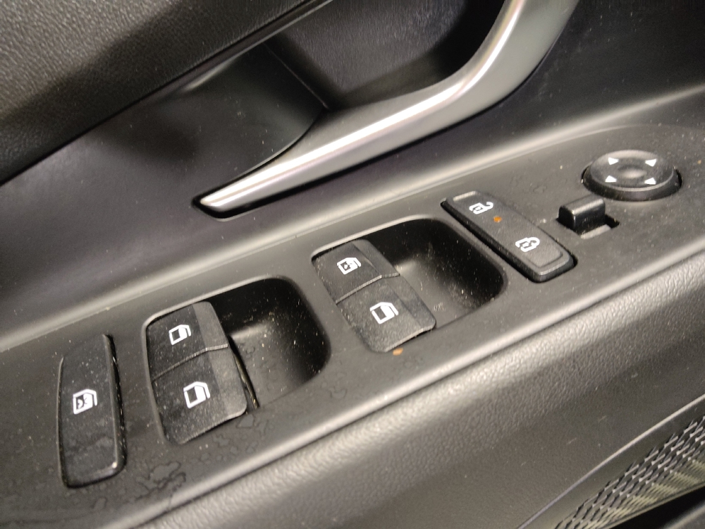 2024 Hyundai Elantra Blue - Photo 21