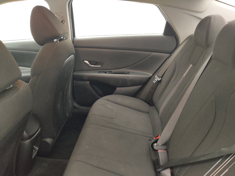 2024 Hyundai Elantra Blue - Photo 14