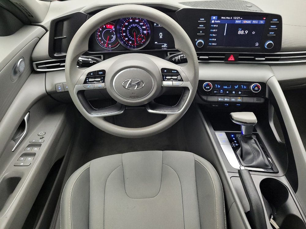 2023 Hyundai Elantra SEL - Photo 17