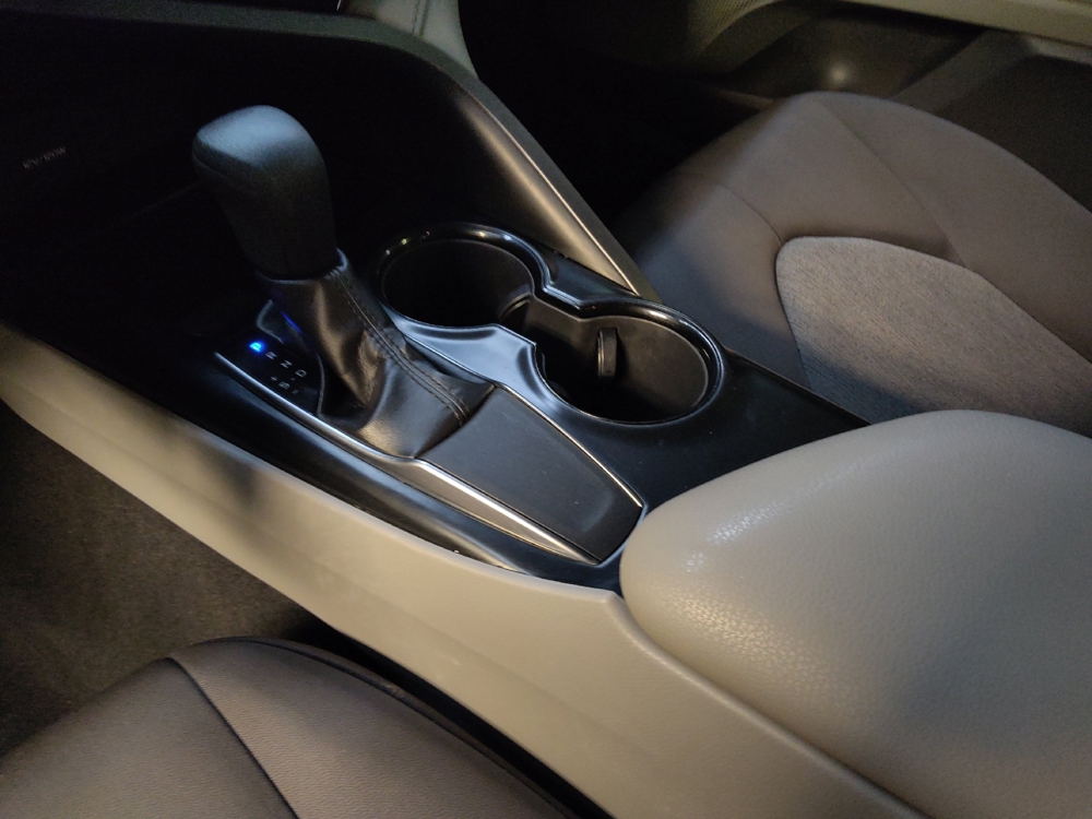 2019 Toyota Camry LE - Photo 20