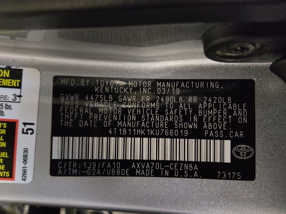 2019 Toyota Camry LE - Photo 26