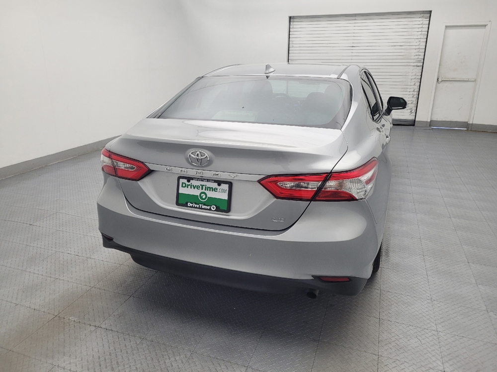 2019 Toyota Camry LE - Photo 6