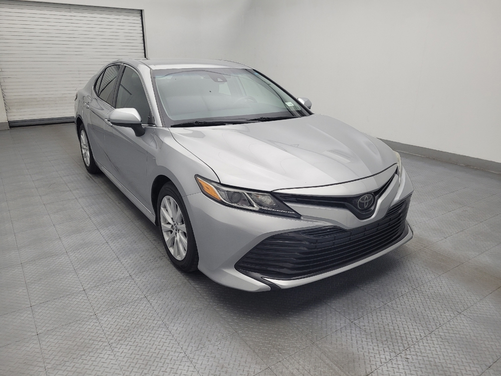 2019 Toyota Camry LE - Photo 10