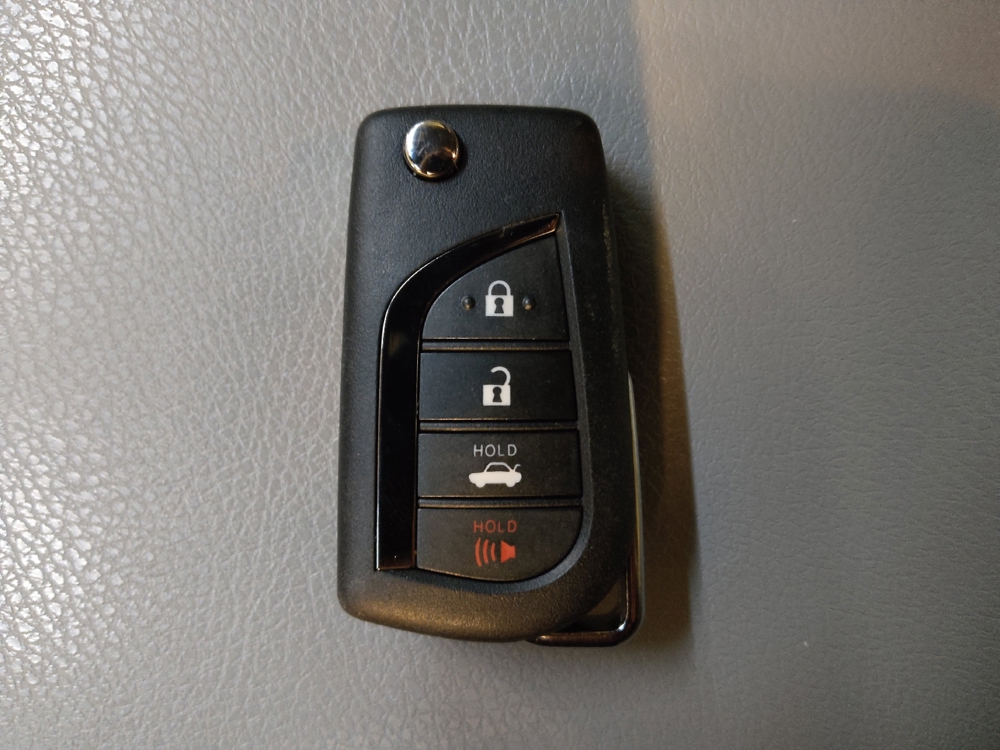 2019 Toyota Camry LE - Photo 25