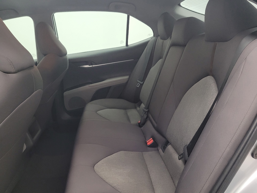 2019 Toyota Camry LE - Photo 14