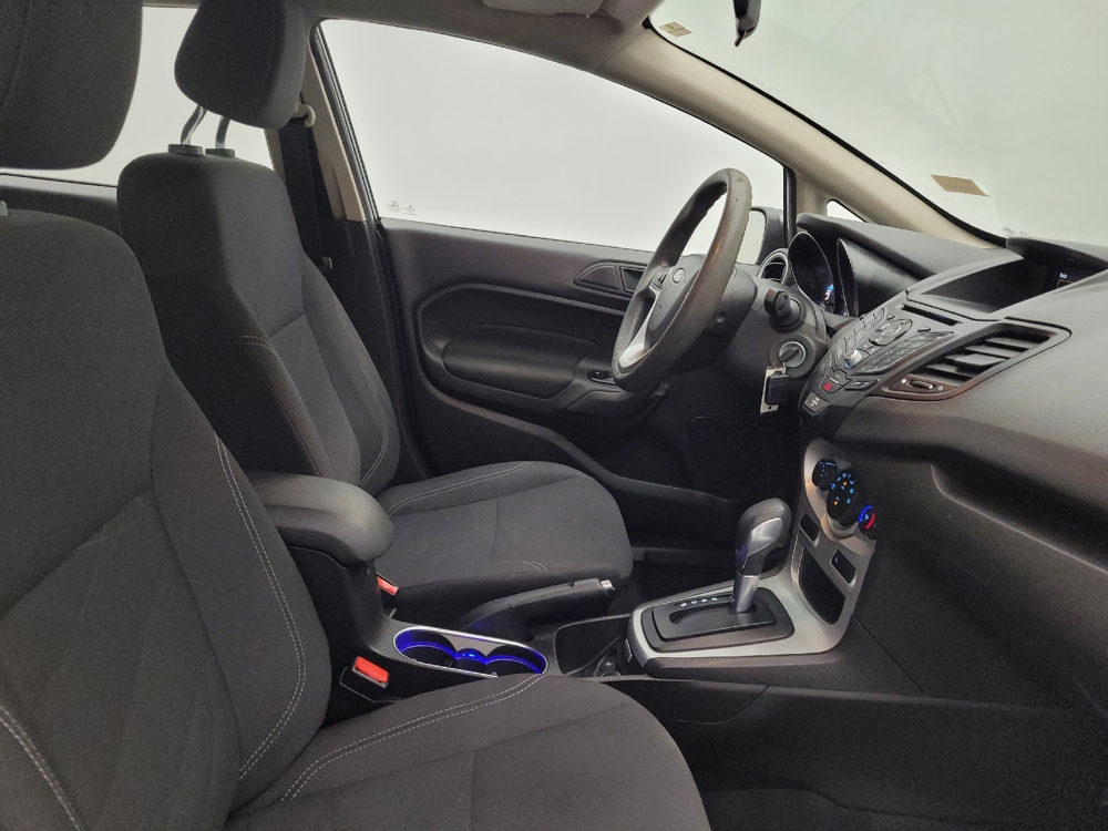 2018 Ford Fiesta SE - Photo 16