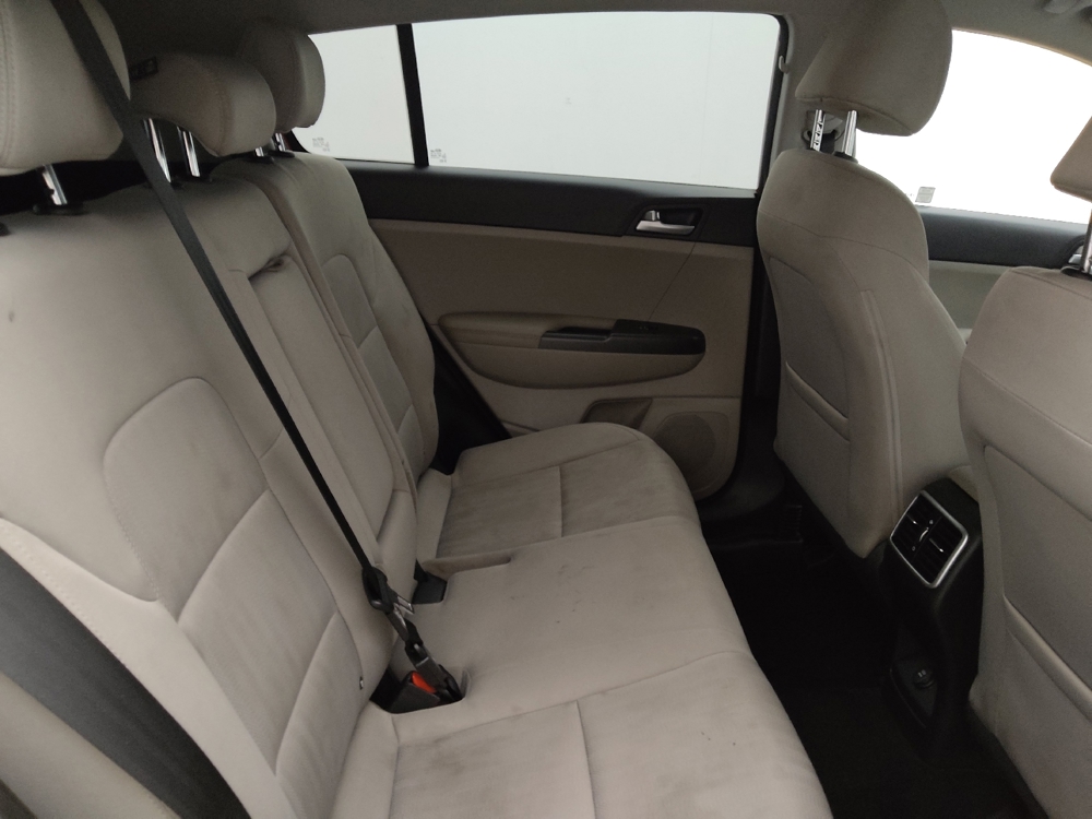 2021 Kia Sportage LX - Photo 15