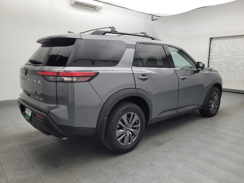 2023 Nissan Pathfinder SV - Photo 7