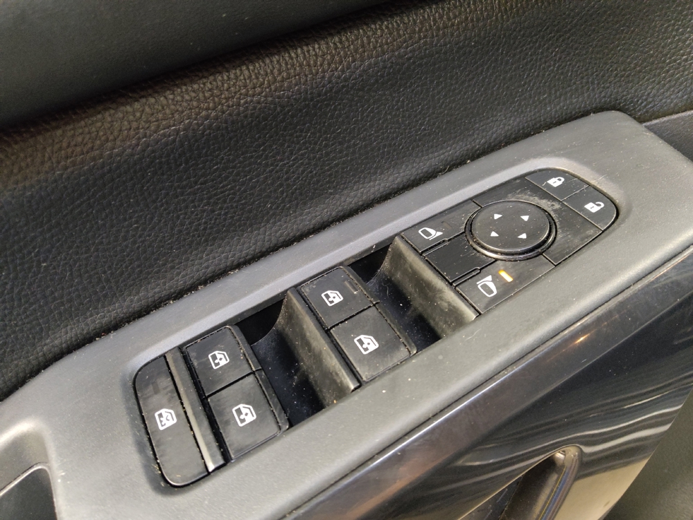 2023 Nissan Pathfinder SV - Photo 21
