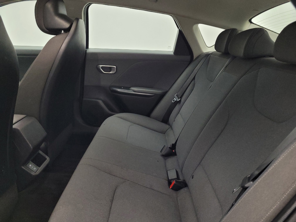 2025 Kia K4 LXS - Photo 14