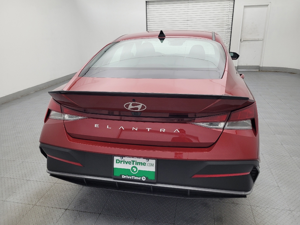 2025 Hyundai Elantra SEL - Photo 6