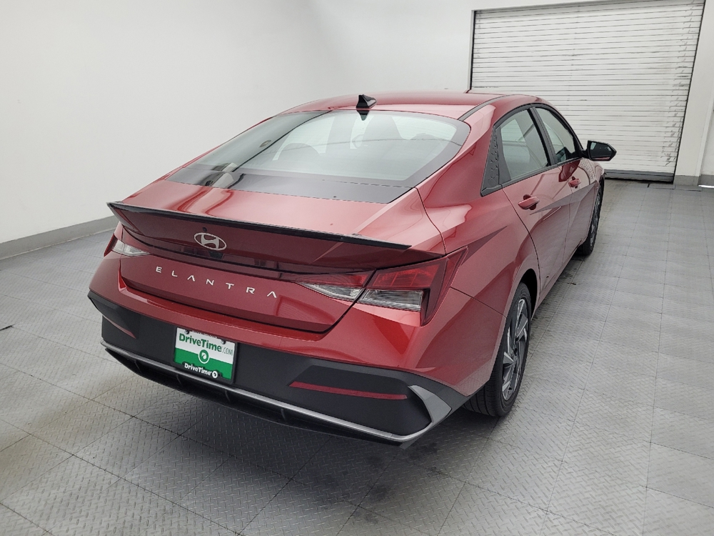 2025 Hyundai Elantra SEL - Photo 7