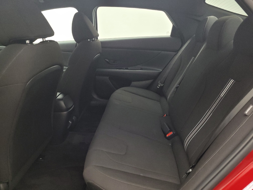 2025 Hyundai Elantra SEL - Photo 14