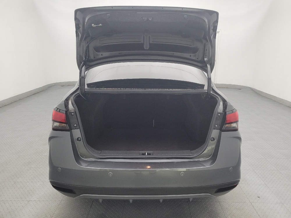 2022 Nissan Versa Sedan SR - Photo 22