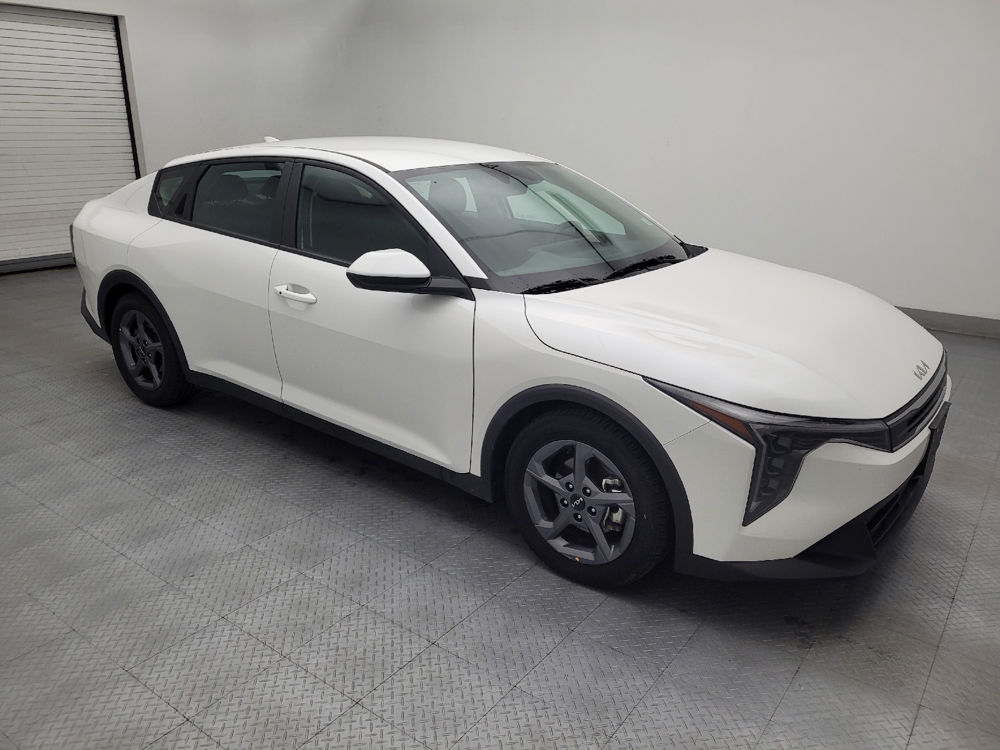 2025 Kia K4 LXS - Photo 9