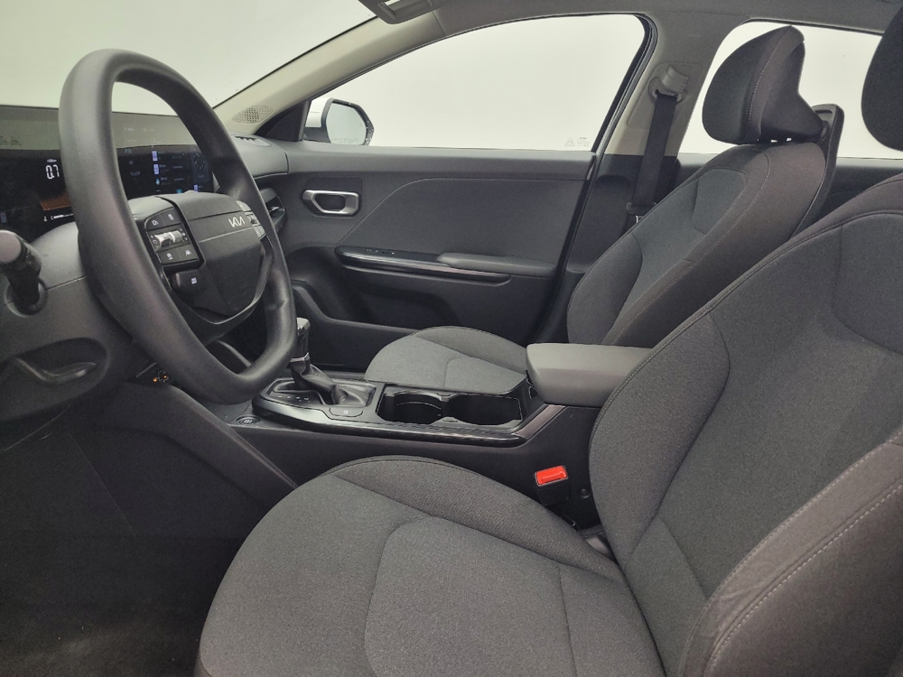 2025 Kia K4 LXS - Photo 13