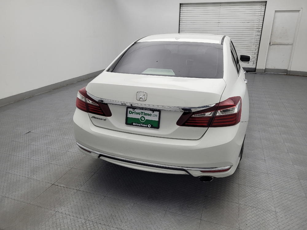 2017 Honda Accord EX - Photo 6