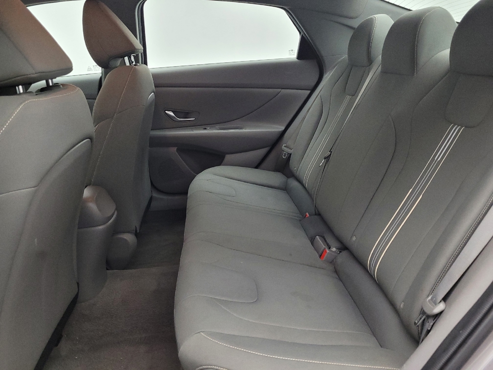 2023 Hyundai Elantra SEL - Photo 14