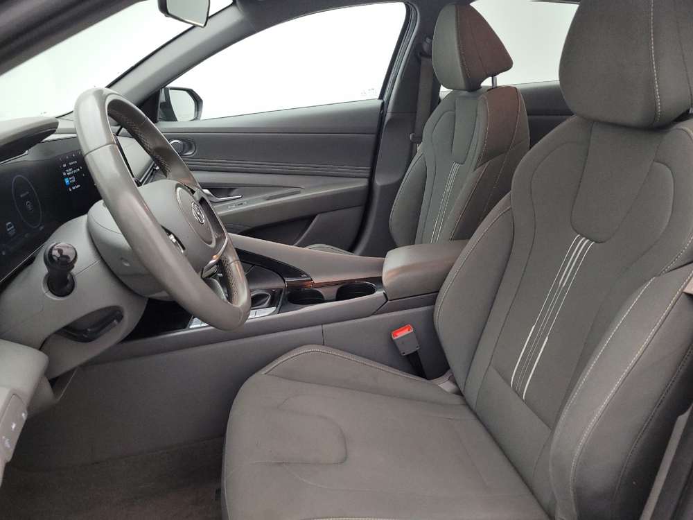 2023 Hyundai Elantra SEL - Photo 13
