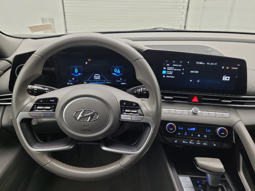 2023 Hyundai Elantra SEL - Photo 17