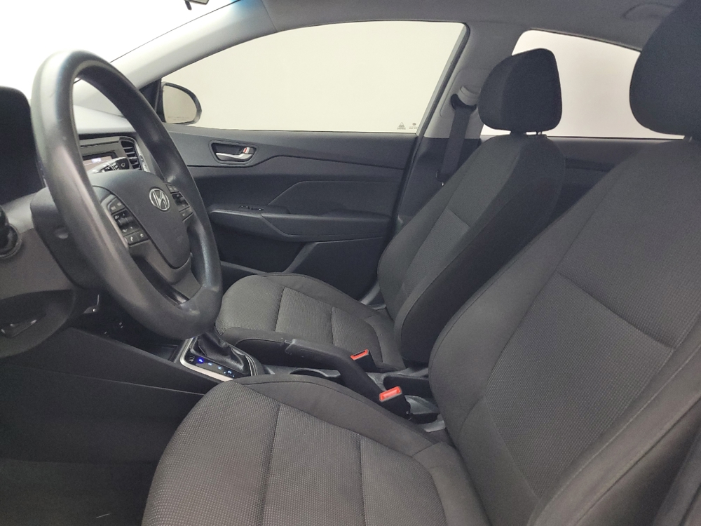 2019 Hyundai Accent SE - Photo 13