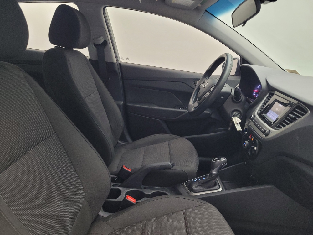 2019 Hyundai Accent SE - Photo 16