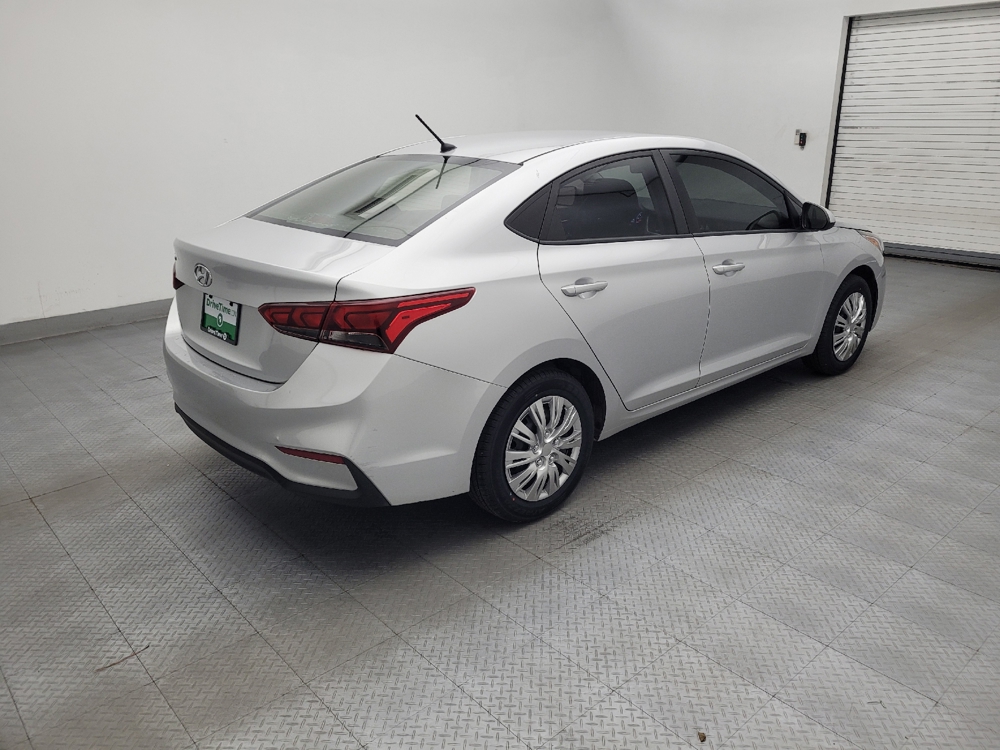 2019 Hyundai Accent SE - Photo 8