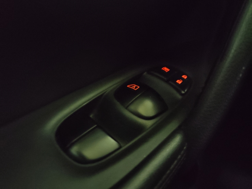 2018 Nissan Rogue SV - Photo 21
