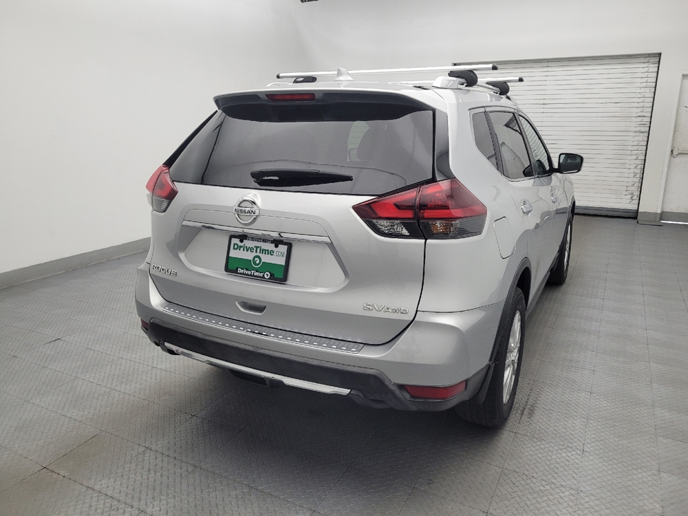 2018 Nissan Rogue SV - Photo 6