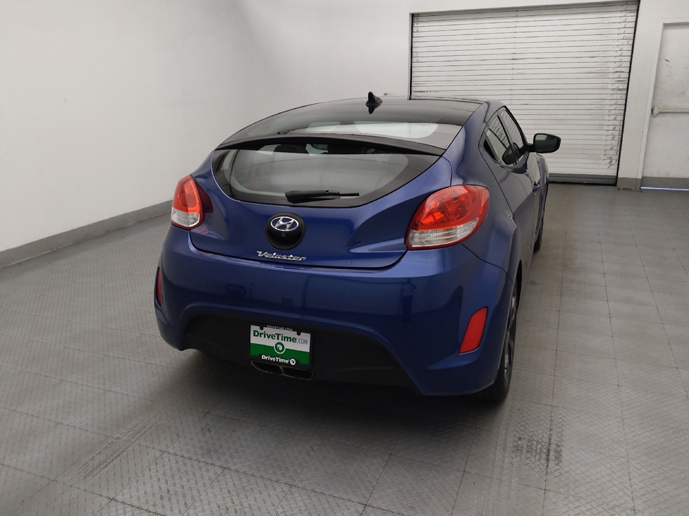 2017 Hyundai Veloster Value Edition - Photo 6