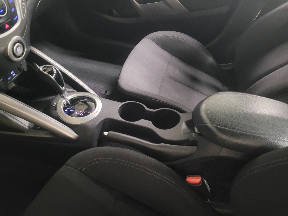 2017 Hyundai Veloster Value Edition - Photo 20