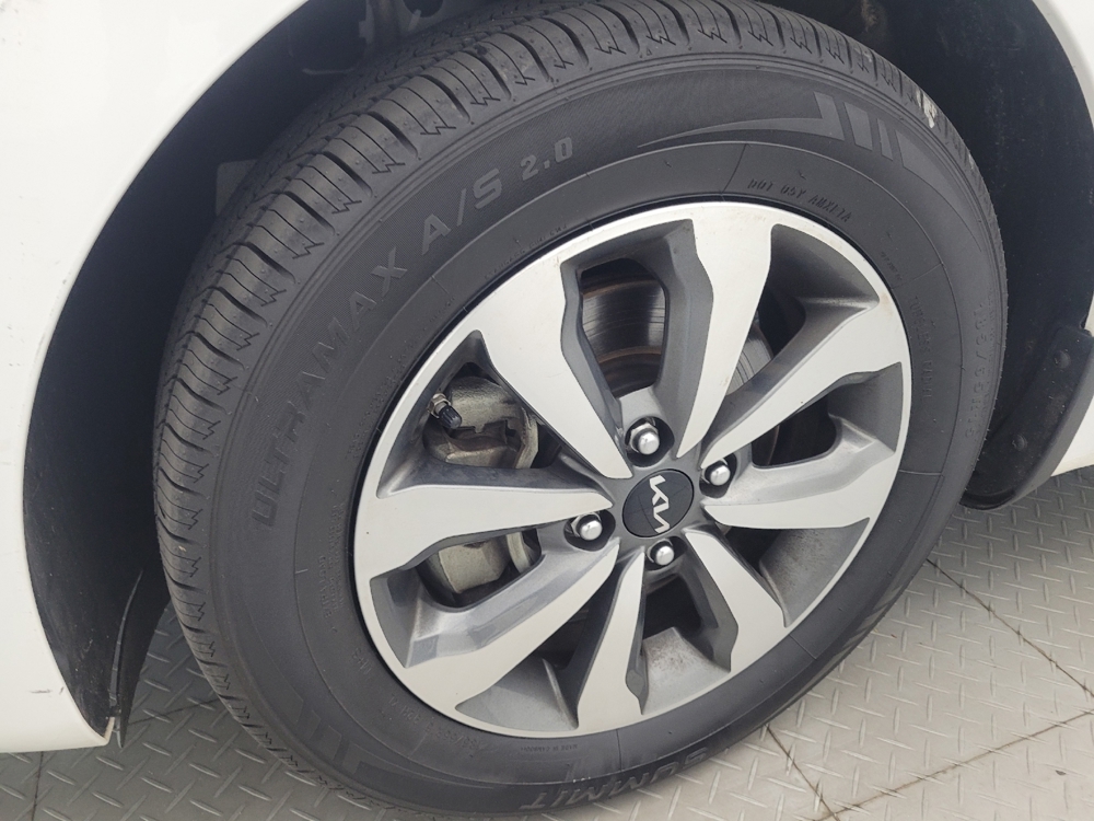 2023 Kia Rio S - Photo 24