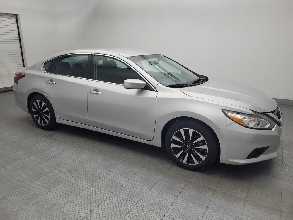 2018 Nissan Altima SV - Photo 9