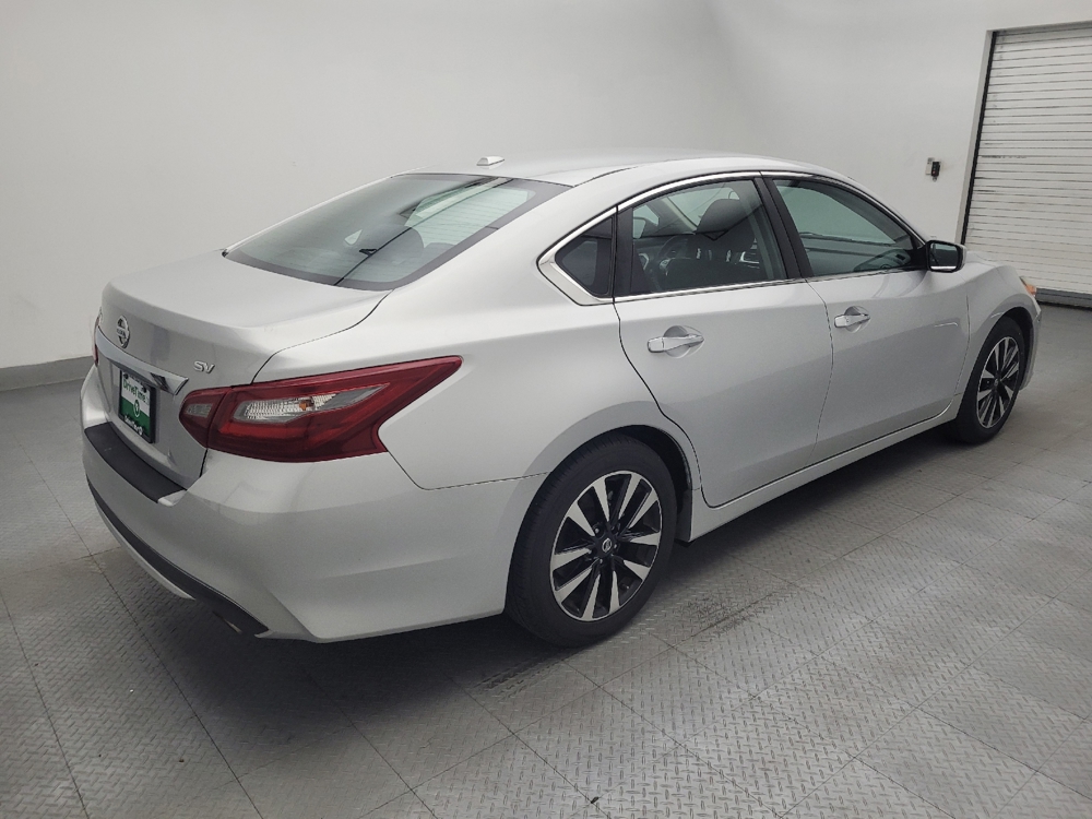 2018 Nissan Altima SV - Photo 7