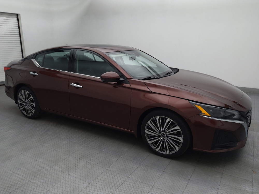 2023 Nissan Altima SL - Photo 9