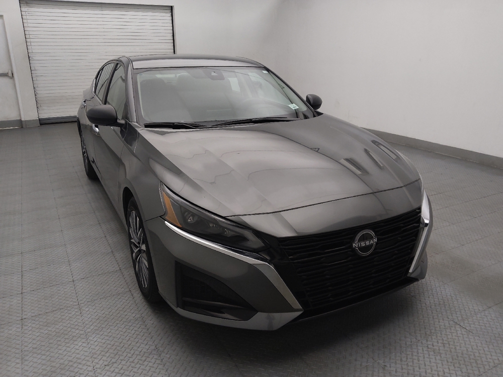 2025 Nissan Altima SV - Photo 11