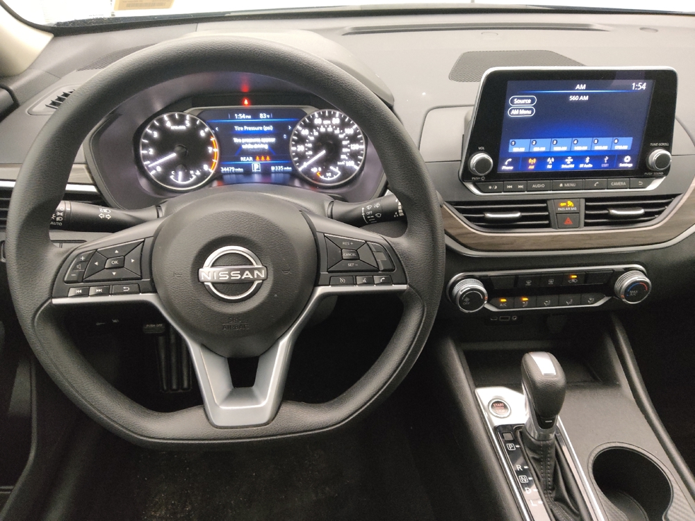 2025 Nissan Altima SV - Photo 17