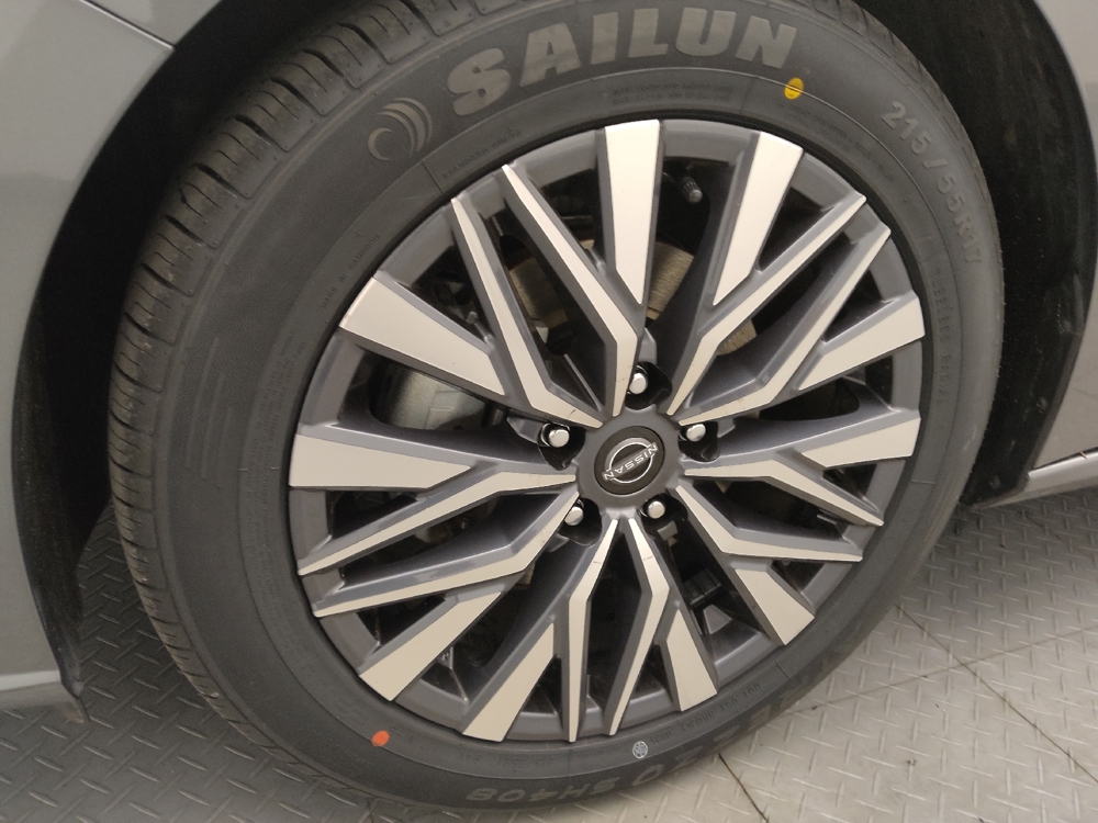 2025 Nissan Altima SV - Photo 24