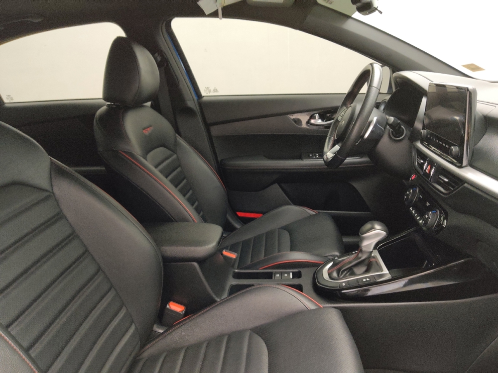2024 Kia Forte GT - Photo 16