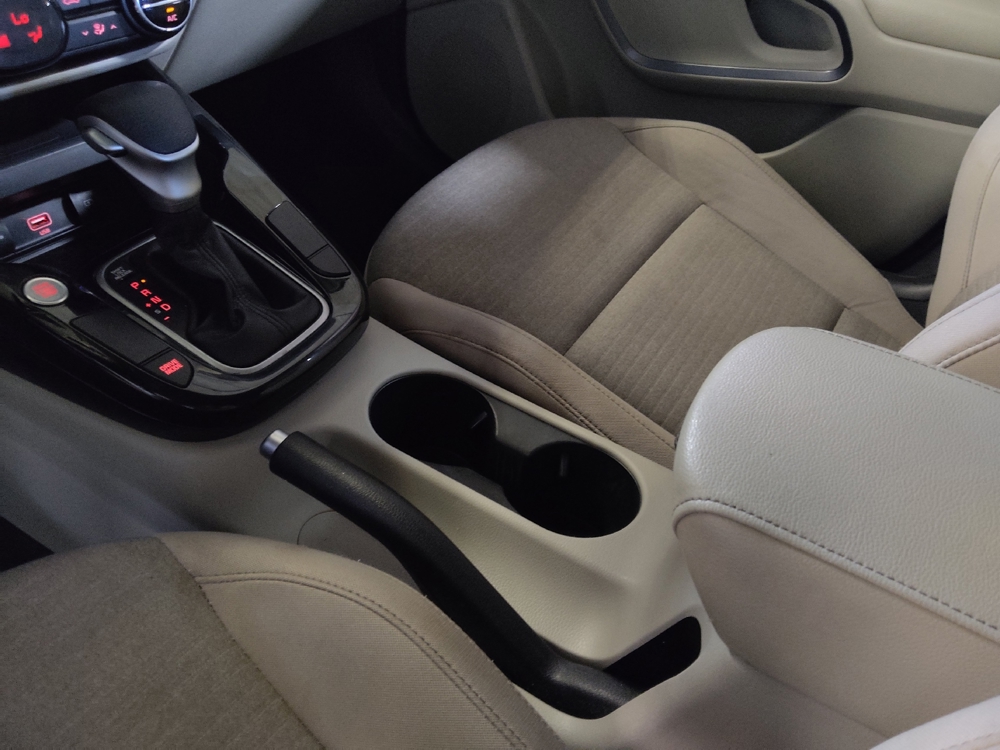 2022 Kia Soul S - Photo 20