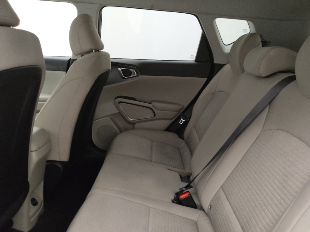 2022 Kia Soul S - Photo 14