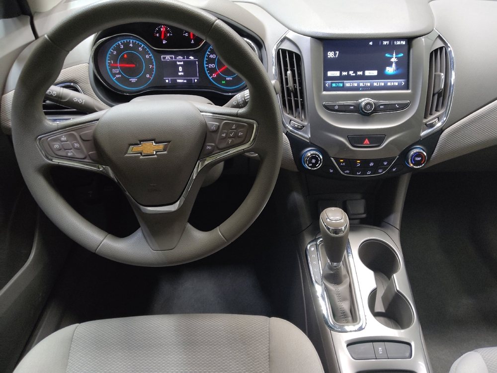 2018 Chevrolet Cruze LT - Photo 17