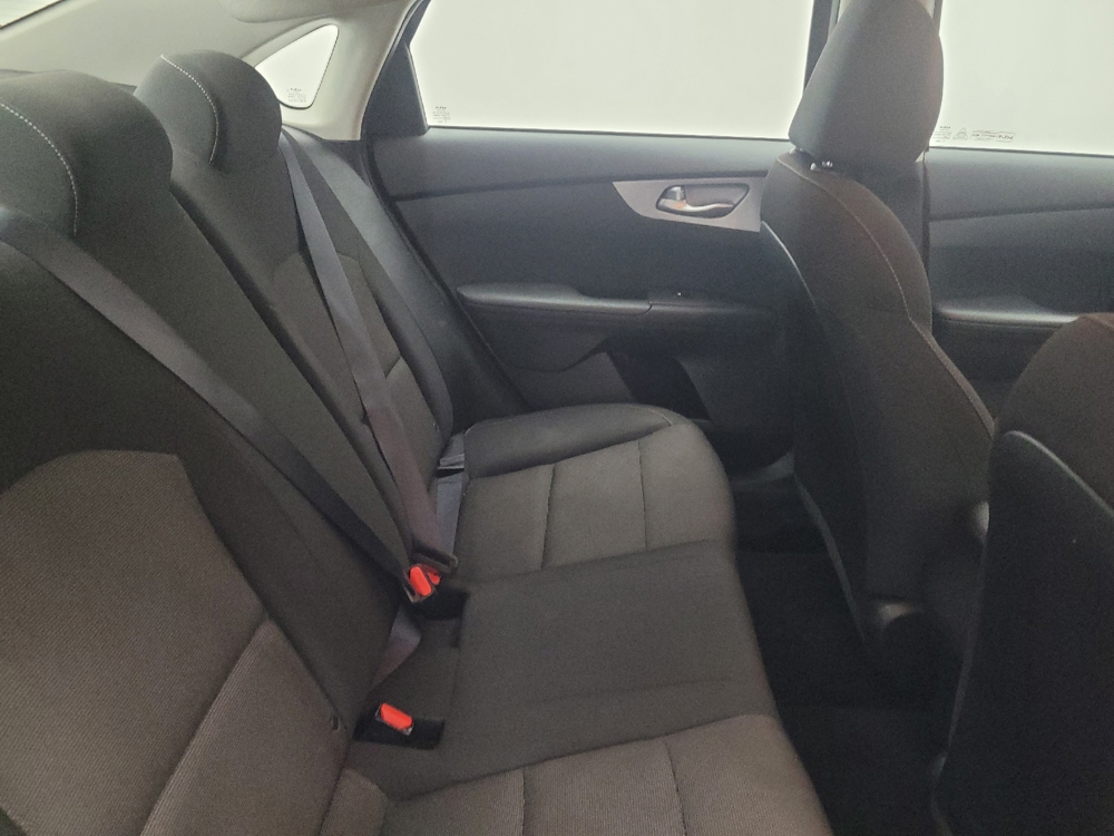 2023 Kia Forte LXS - Photo 15