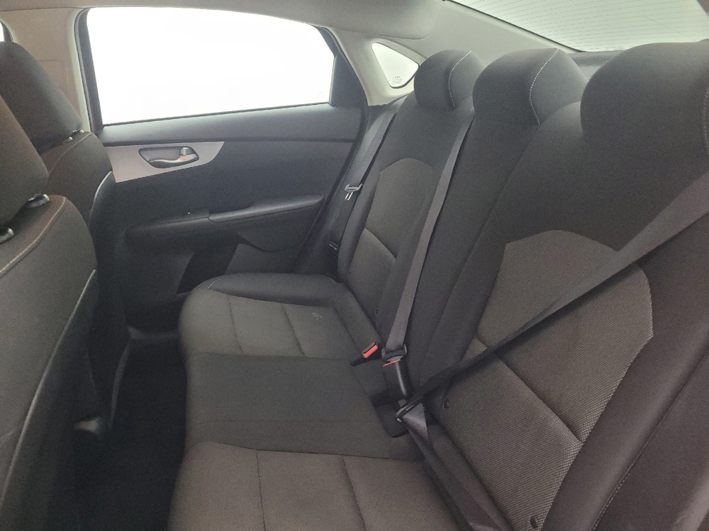 2023 Kia Forte LXS - Photo 14