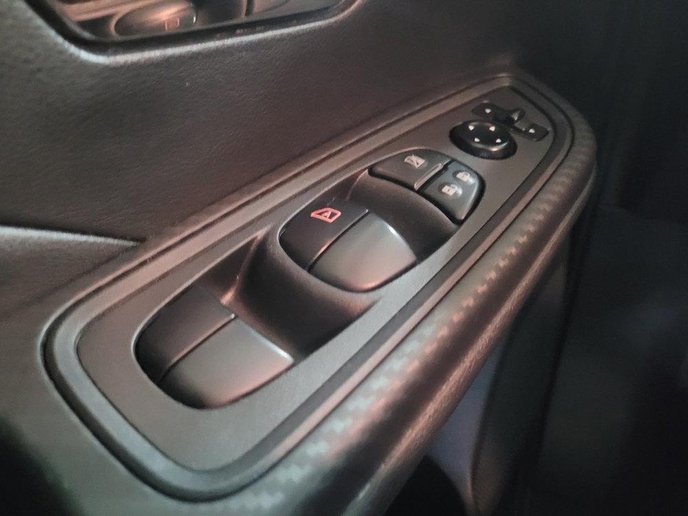 2025 Nissan Versa Sedan SV - Photo 21